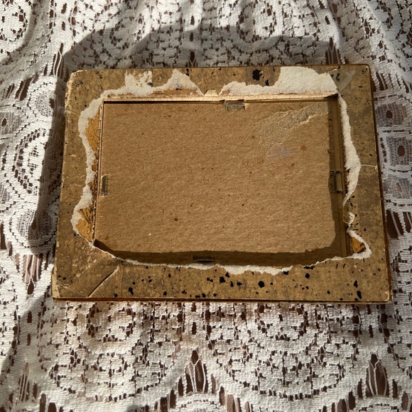 Floral Painting with Gold Frame - Picture 4 of 4